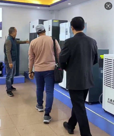 أخبار الشركة الأخيرة عن جولة زيارة للعميل في شركتنا بعد العام الجديد الصيني